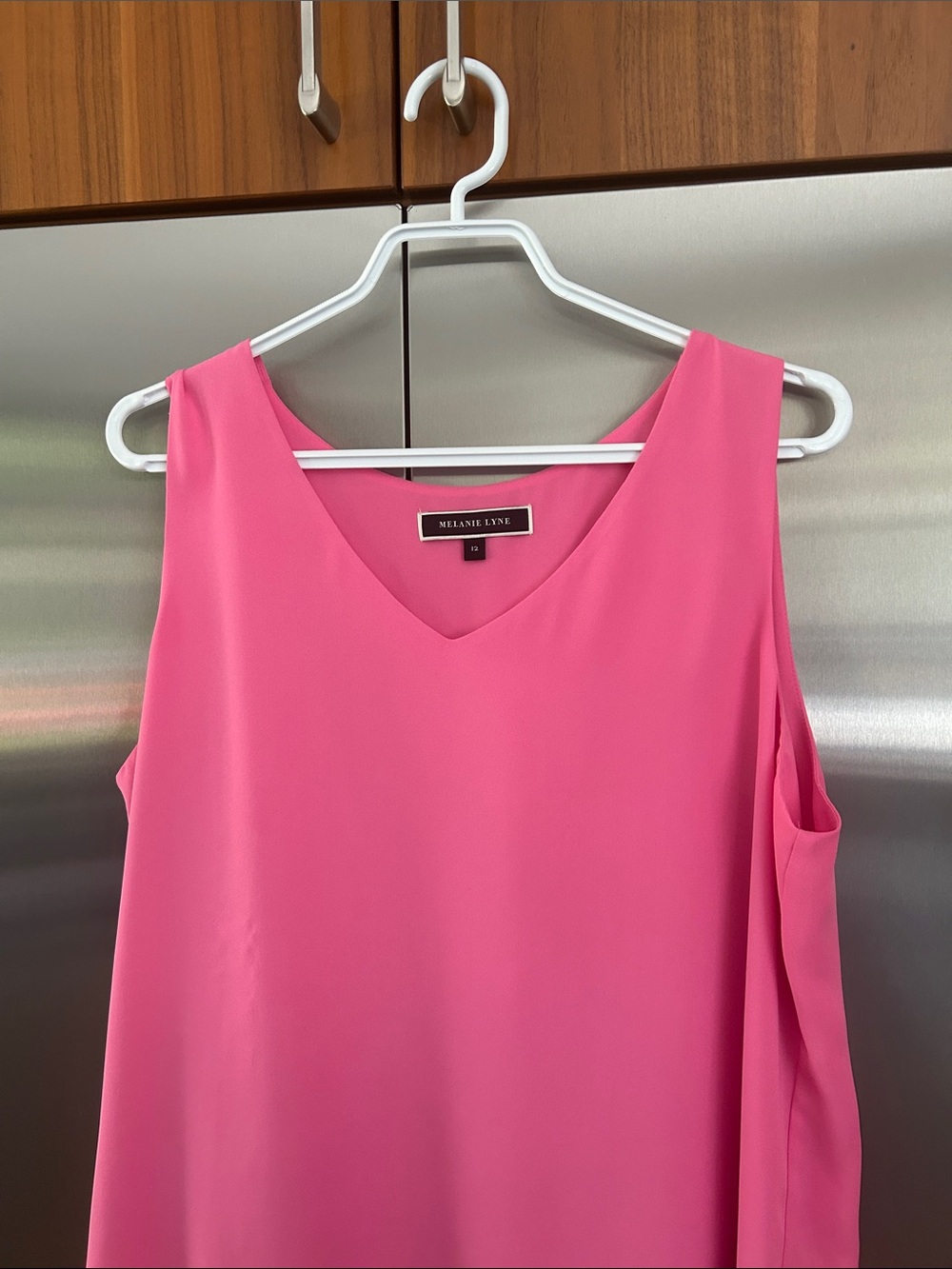 Melanie Lyne Hot Pink V-Neck Sleeveless Camisole